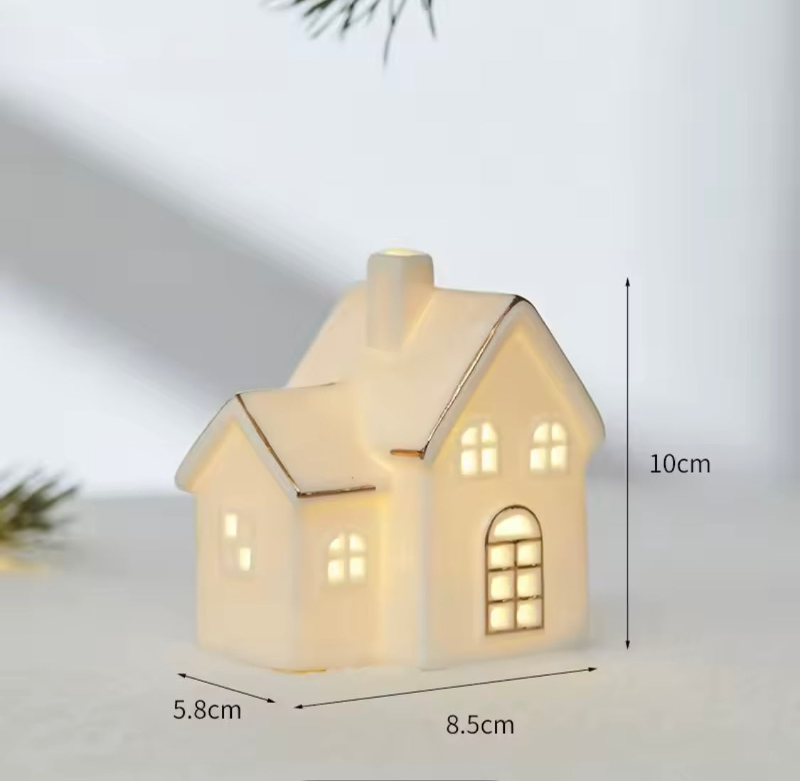 Light-Up Resin Christmas House – Warm White Holiday Decor